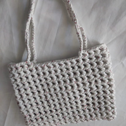 Beyaz Örgü Omuz Çantası El Emeği Pamuk İpten Şık Tasarım