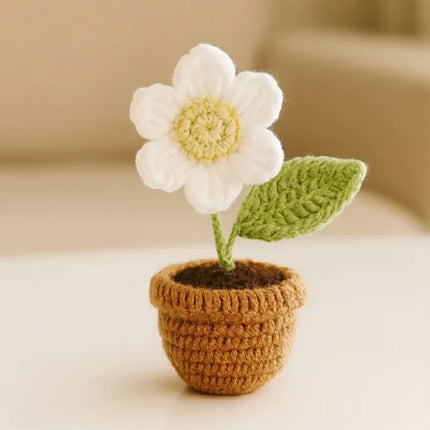 Beyaz Papatya Motifli Amigurumi Saksı Bitki Dekorasyon