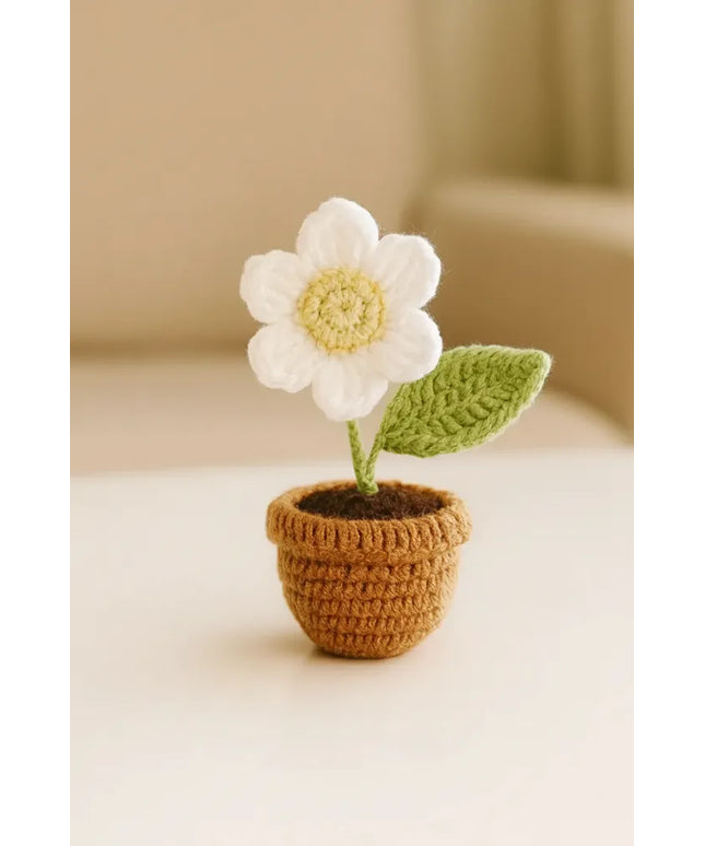 Beyaz Papatya Motifli Amigurumi Saksı Bitki Dekorasyon