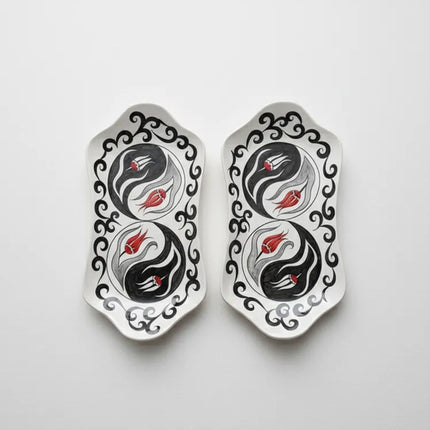 Klasikle Modern Harmanlanarak Tasarlanmış El Yapımı Çini