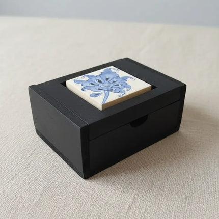 Siyah Ahşap Çerçeveli Çinili Desenli Küçük Takı Kutusu El Yapımı