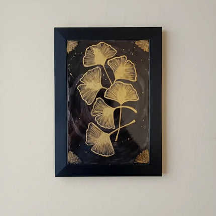 Siyah Zemin Üzeri Yaldızlı Ginkgo Yaprağı Desenli Çini Tablo