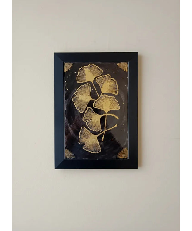 Siyah Zemin Üzeri Yaldızlı Ginkgo Yaprağı Desenli Çini Tablo