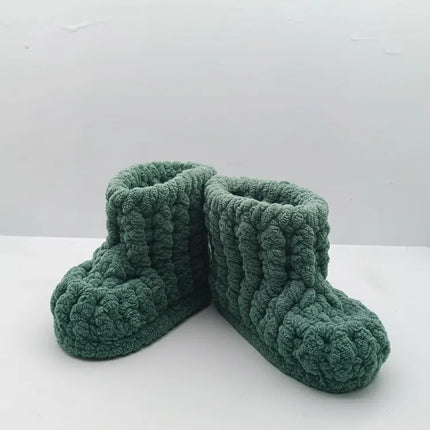 Erkek Çocuk Yeşil Örme Ev Pandufu 1617 Numara El Örgüsü