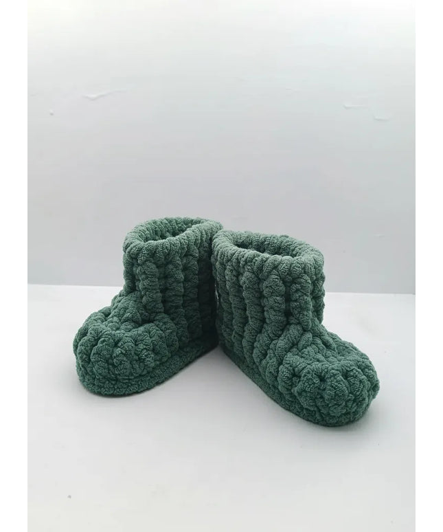 Erkek Çocuk Yeşil Örme Ev Pandufu 1617 Numara El Örgüsü