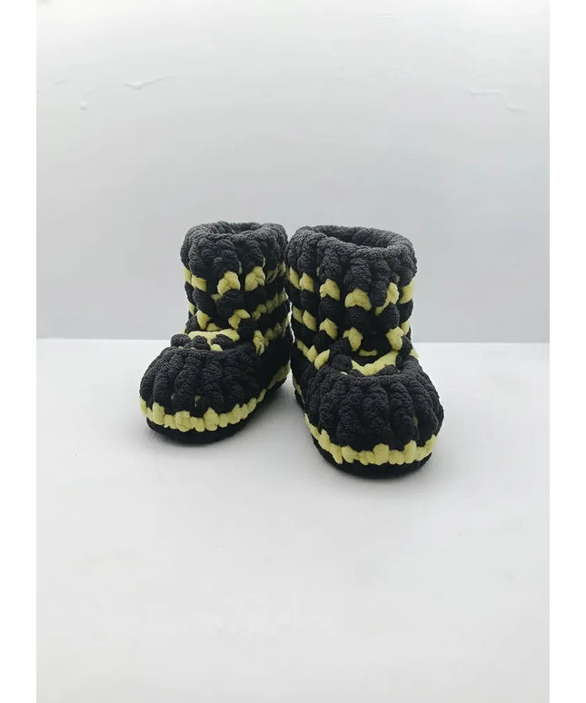Erkek Bebek Patik Siyah Sarı Renkli 1617 Numara El Örmesi