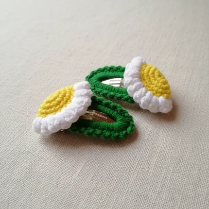 Sarı Beyaz Papatya Motifli Örgü Kıskaçlı Saç Tokası El Emeği