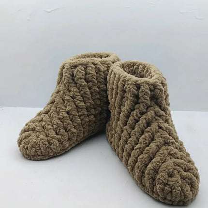 Kız Çocuk Kahverengi Örgü Ev Patiği 2627 Numara El Emeği