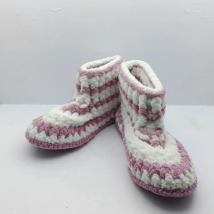 Kız Çocuk Pembe Beyaz Örgü Ev Patiği 3031 Numara El Emeği