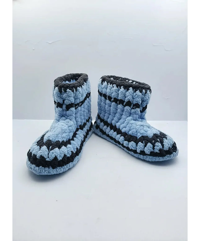 Mavi Siyah Çizgili Çocuk Ev Patiği El Örmesi 3031 Numara