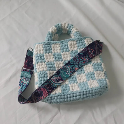 Mavi Beyaz Kareli Tığ İşi Omuz Çantası El Emeği