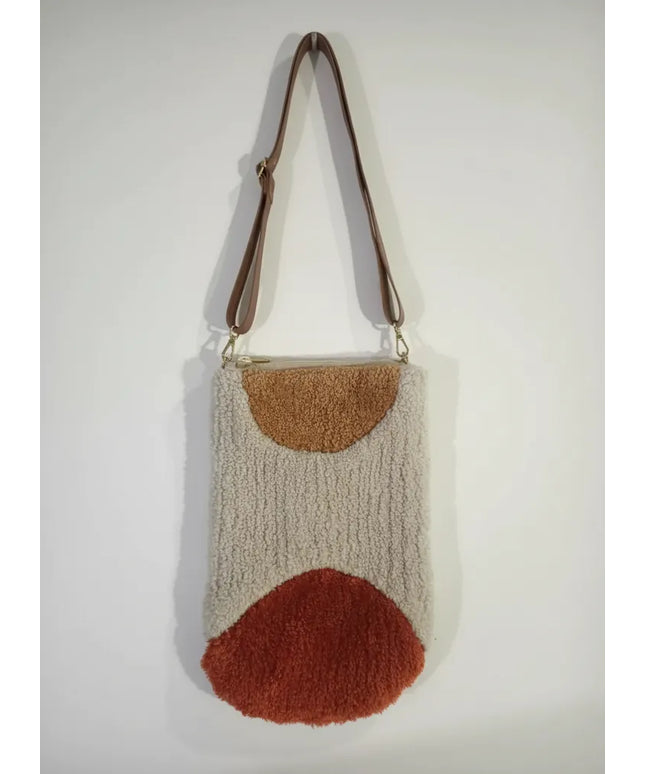 Geometrik Desenli Peluş Omuz Çantası Kahverengi Deri Askılı