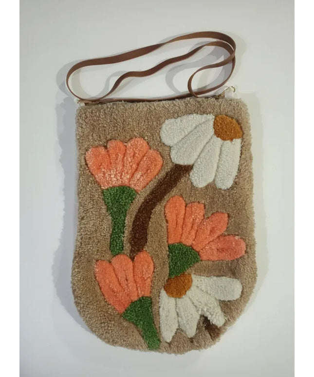 Kahverengi Halı Dokuma Çanta Turuncu ve Beyaz Çiçek Desenli El Yapımı