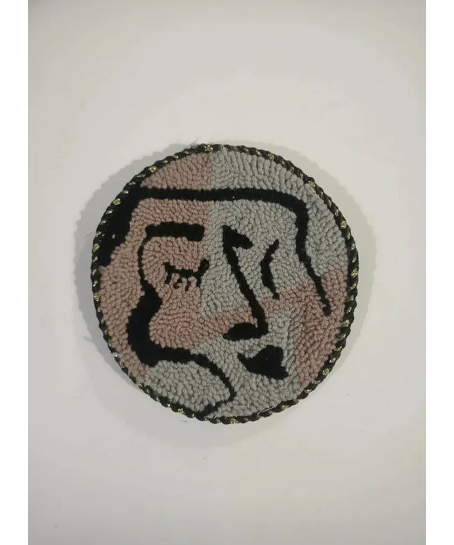 Pamuk İpliği Kadın Yüzü Desenli Bardak Altlığı Punch Nakışı