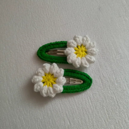 Yeşil ve Beyaz Çiçek Motifli Kız Çocuk Tokası Örgü Saç Aksesuarı