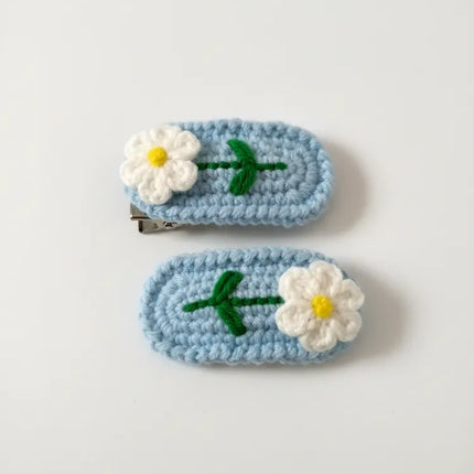 Örgü Çiçek Motifli Kız Çocuk Tokası Mavi ve Beyaz Renkli