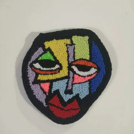 Soyut Yüz Desenli Punch Nakışı Bardak Altlığı Sürreal Tablo