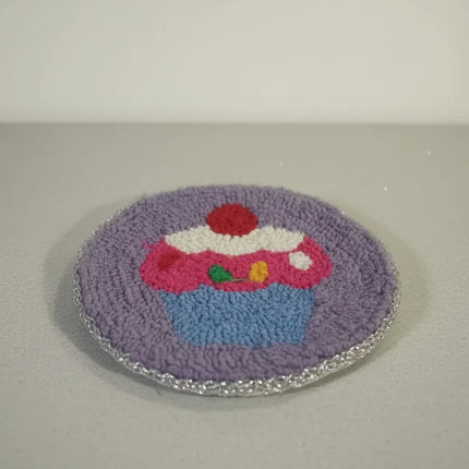 Renkli Yün İplikten Kek Desenli Bardak Altlığı El Yapımı