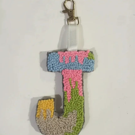 Renkli Yün İplik "J" Harfi Anahtarlık El Yapımı Dekoratif Hediye