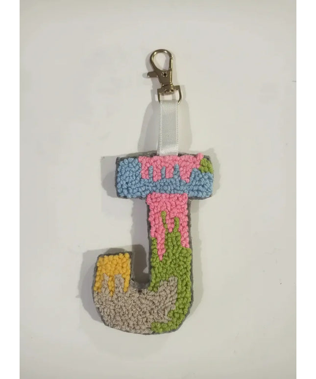 Renkli Yün İplik "J" Harfi Anahtarlık El Yapımı Dekoratif Hediye