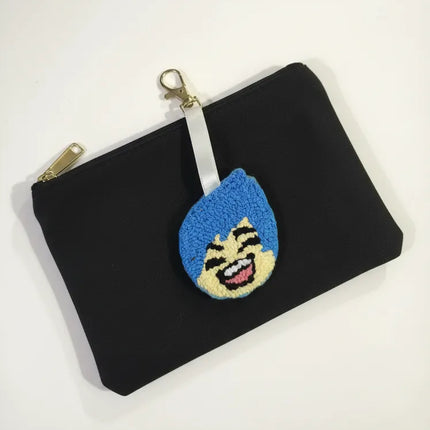 Mavi Saçlı Neşe Figürlü Punch Nakışı Anahtarlık El Yapımı