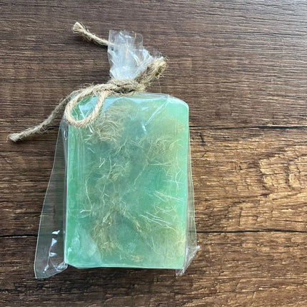 Doğal Lifli Yeşil El Yapımı Sabun