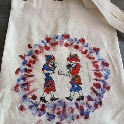 El Boyaması Bez Çanta Hacivat ve Karagöz Desenli Akrilik Tasarım