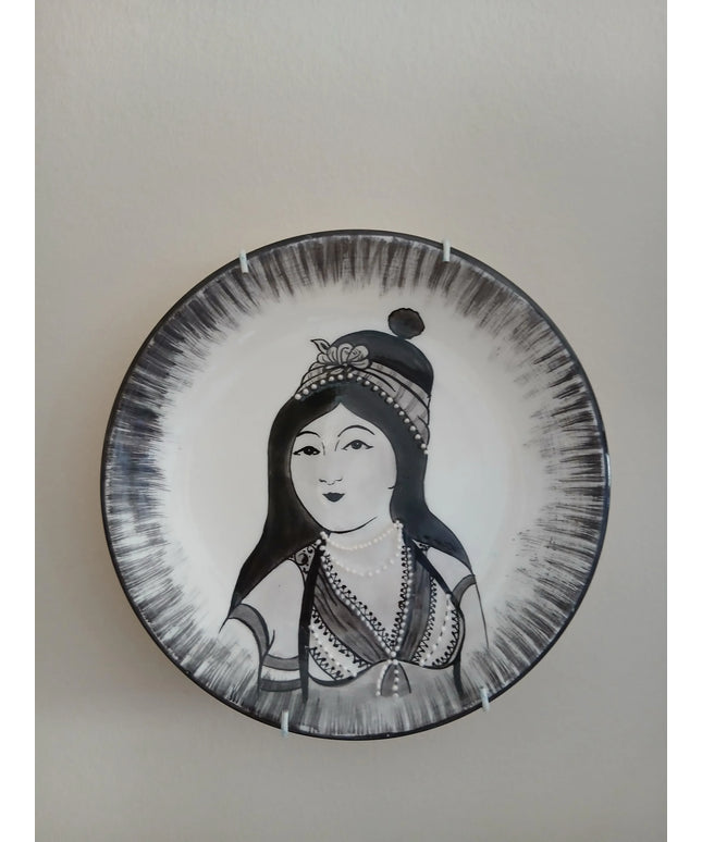 Siyah Beyaz Kadın Figürlü Dekoratif Tabak