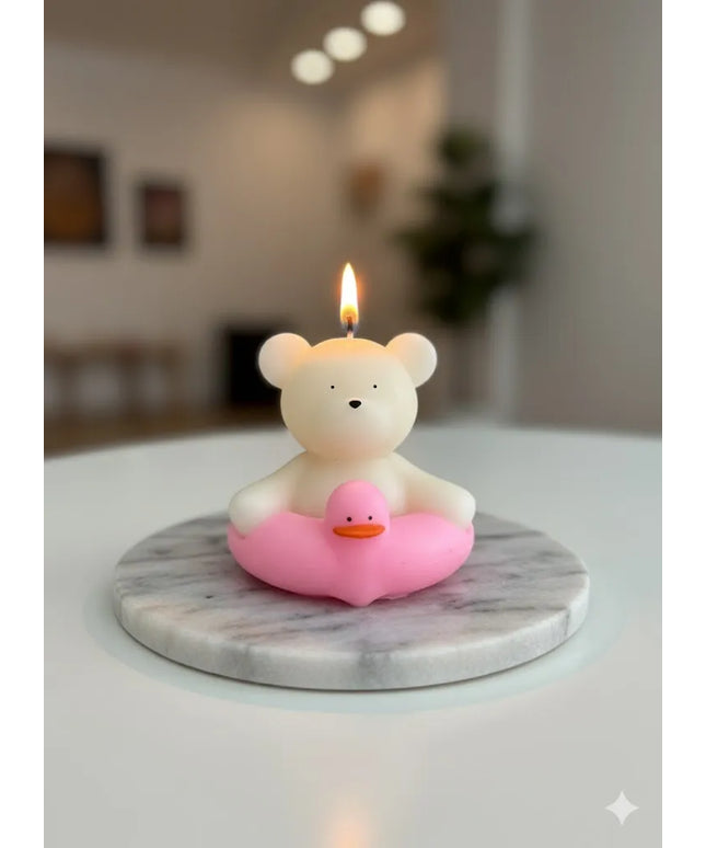 Beyaz Ayıcık ve Pembe Simitli Dekoratif Mum Oda Kokusu Hediyelik