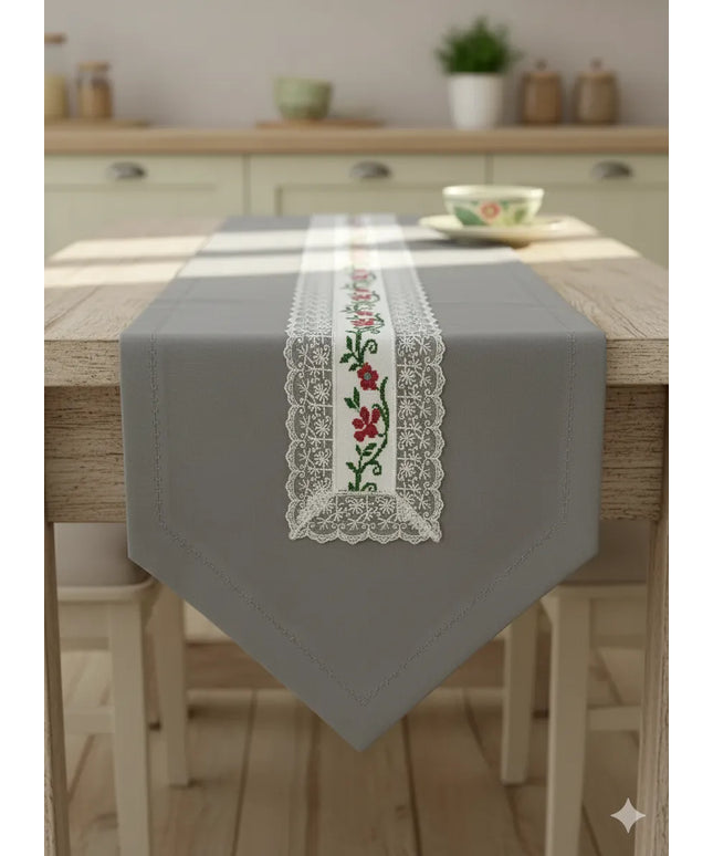 Gri Renk Nakışlı Dantel Detaylı Runner El Emeği Masa Örtüsü