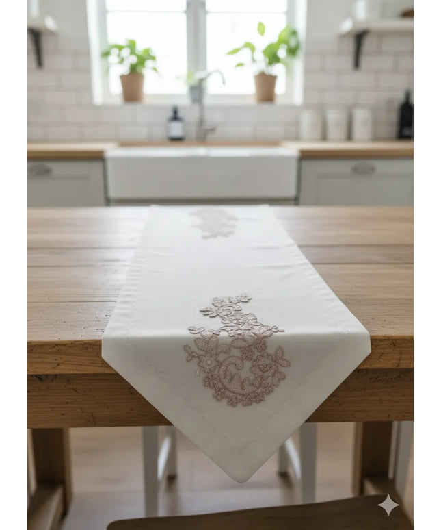 Dantel İşlemeli Krem Rengi Salon Takımı Runner El İşi